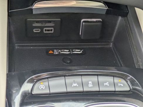 Used 2023 Buick Envision Avenir image 16