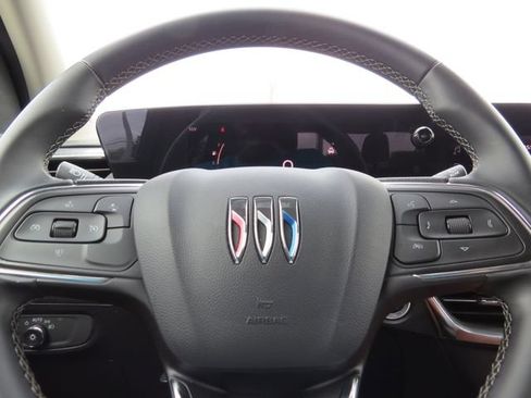 Used 2025 Buick Encore GX Preferred FWD image 15