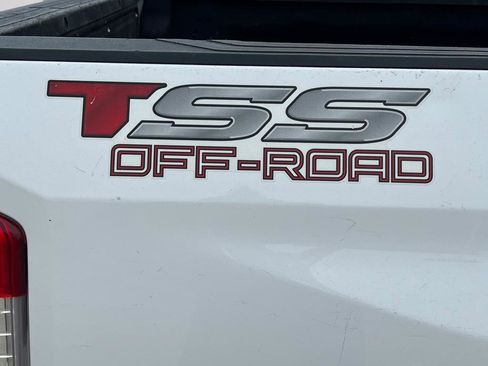 Used 2020 Toyota Tundra SR5 w/ SR5 Upgrade Package RWD image 11