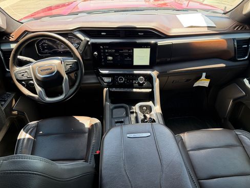 Used 2024 GMC Sierra 3500 Denali w/ Technology Package AWD/4WD image 15