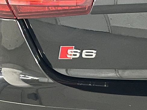 Used 2018 Audi S6 Prestige image 36