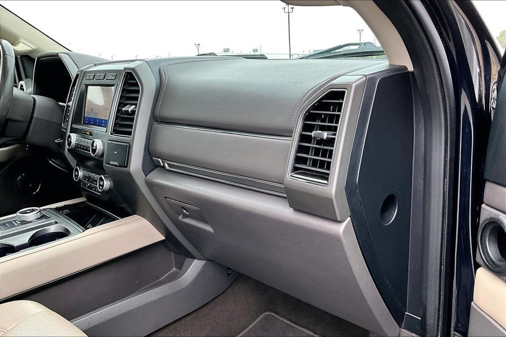 Used 2021 Ford Expedition XLT AWD/4WD image 15
