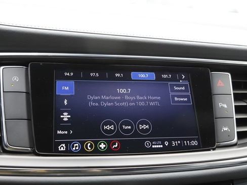 Used 2022 Buick Enclave Essence FWD image 26