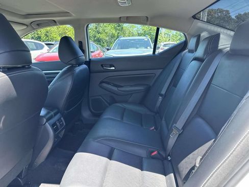 Used 2023 Nissan Altima 2.5 SL FWD image 14