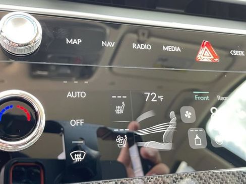 New 2025 Genesis GV80 3.5T e-SC image 15