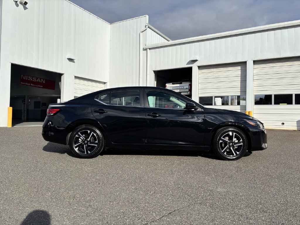 Used 2024 Nissan Sentra SV FWD image 8