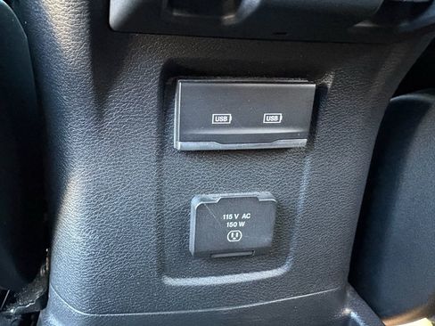 Used 2024 Jeep Wrangler Unlimited Rubicon w/ Convenience Group AWD/4WD image 27