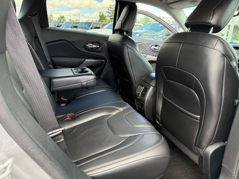 Used 2019 Jeep Cherokee Limited AWD/4WD image 26