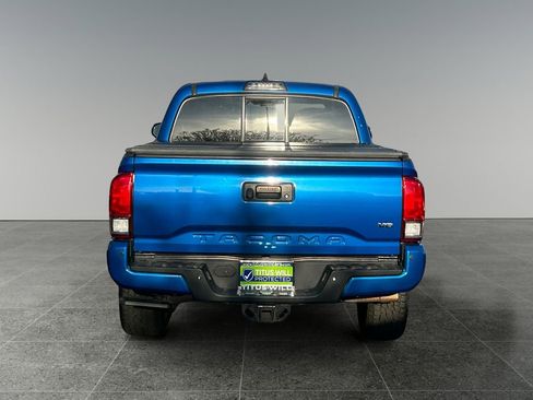 Used 2016 Toyota Tacoma TRD Sport image 6