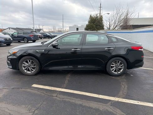 Used 2020 Kia Optima LX image 2
