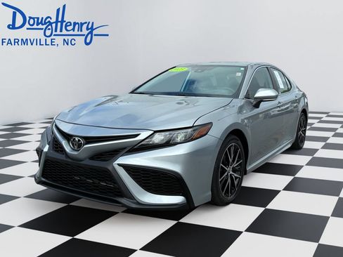 Used 2023 Toyota Camry SE w/ Convenience Package AWD/4WD image 1
