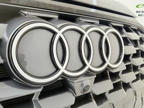 Used 2025 Audi Q5 Premium Plus w/ Premium Plus AWD/4WD image 31