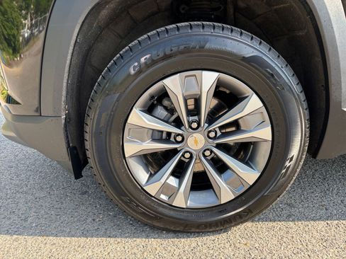 Used 2025 Chevrolet Equinox LT FWD image 30