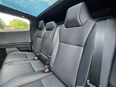 Used 2024 Tesla Cybertruck AWD Crew Cab image 70