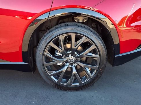 New 2025 Toyota Crown Signia image 4