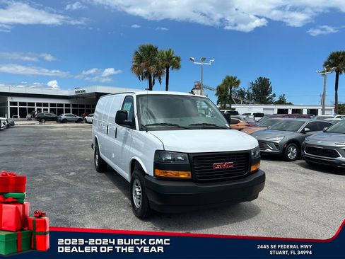 New 2025 GMC Savana 2500 w/ Driver Convenience Package image 3
