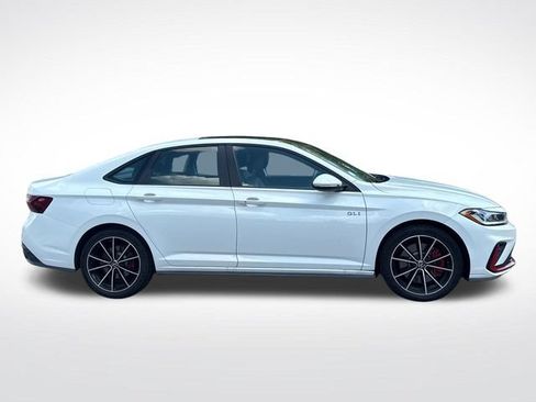 Used 2025 Volkswagen Jetta GLI Autobahn FWD image 7