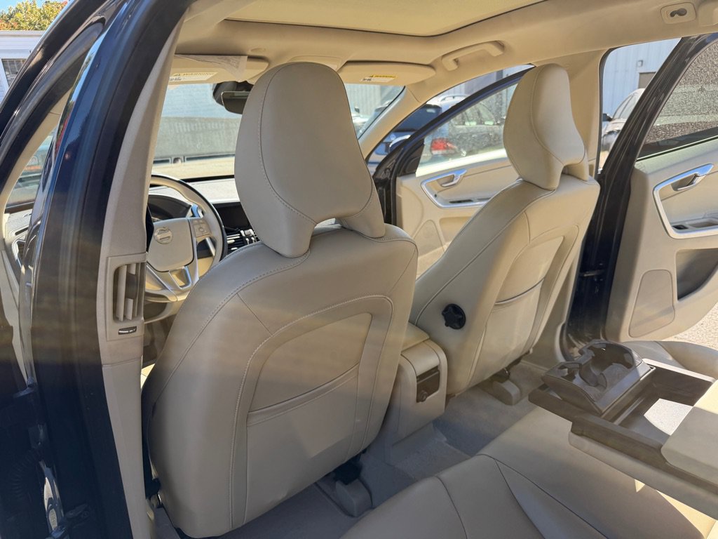 Used 2015 Volvo XC60 T5 AWD/4WD image 28