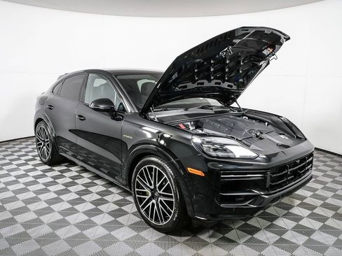 New 2026 Porsche Cayenne Turbo image 36