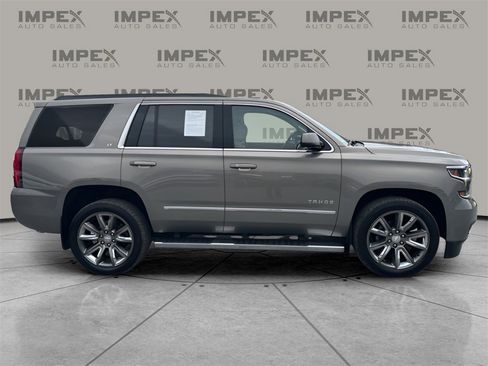 Used 2017 Chevrolet Tahoe LT w/ LT Signature Package image 6