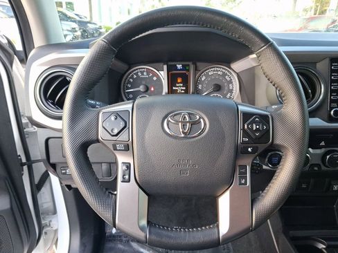 Used 2023 Toyota Tacoma SR5 AWD/4WD image 17