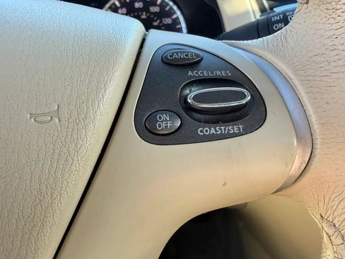 Used 2013 INFINITI JX35 FWD w/ Premium Pkg image 16