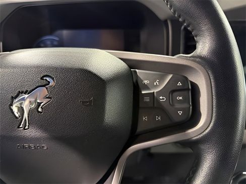 Used 2023 Ford Bronco Badlands image 17