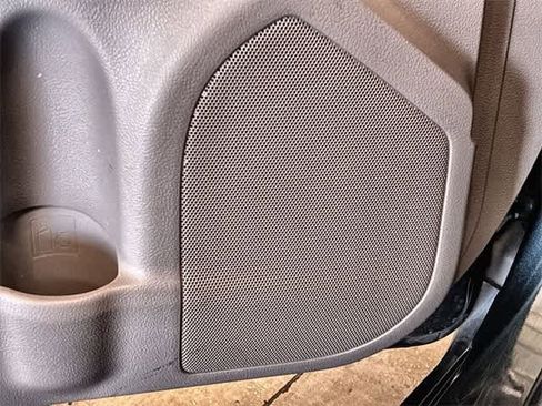 Used 2016 Toyota Camry SE image 30