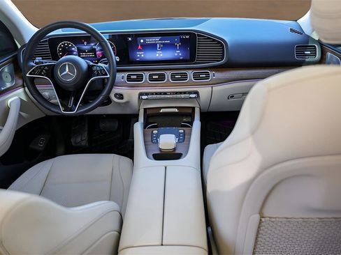 Used 2025 Mercedes-Benz GLE 350 4MATIC image 25