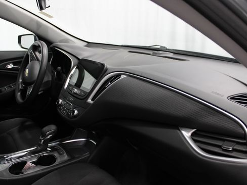 Used 2024 Chevrolet Malibu LT FWD image 21
