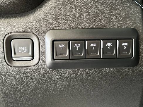 Used 2017 Chevrolet Tahoe LT AWD/4WD image 37