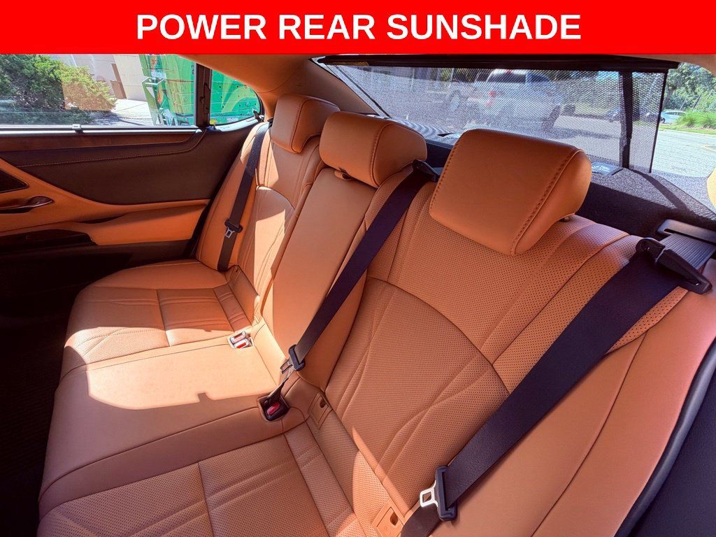 Certified 2022 Lexus ES 350 Ultra Luxury w/ Accessory Package 2 FWD image 18