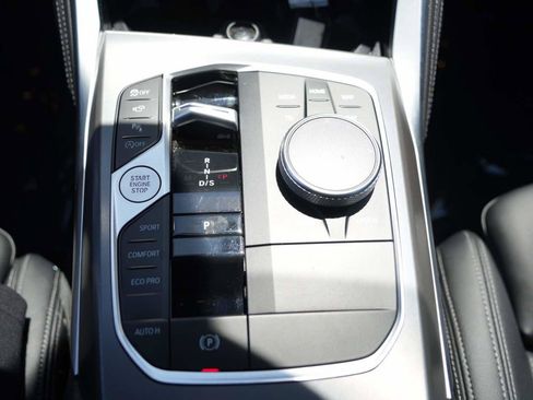 Used 2025 BMW M240i Coupe w/ Premium Package RWD image 10