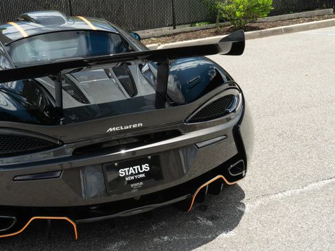 Used 2020 McLaren 620R RWD image 31