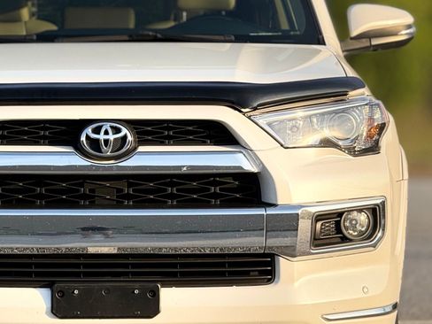 Used 2014 Toyota 4Runner Limited image 15