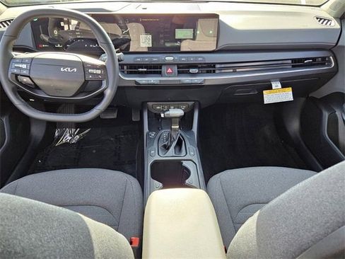 New 2025 Kia K4 EX image 7