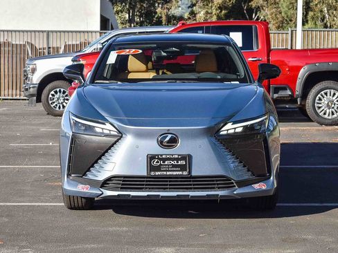 Used 2023 Lexus RZ 450e Premium w/ Technology Package image 2