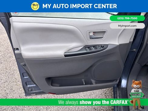 Used 2015 Toyota Sienna LE FWD image 9