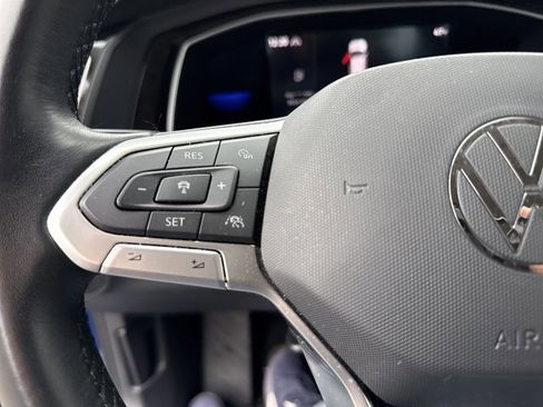 Used 2022 Volkswagen Jetta SE image 22