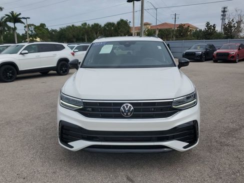 Certified 2023 Volkswagen Tiguan SE R-Line FWD image 10