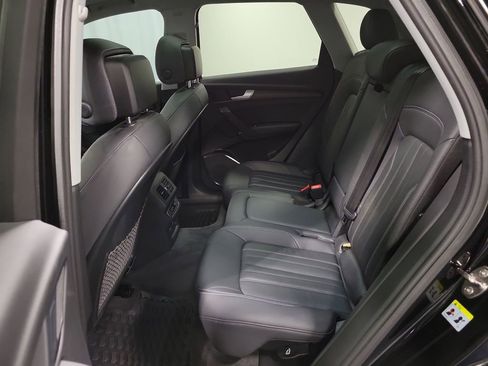 Used 2021 Audi Q5 2.0T Premium w/ Convenience Package image 24