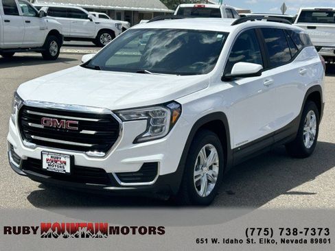 Used 2022 GMC Terrain SLE w/ Driver Convenience Package AWD/4WD image 3