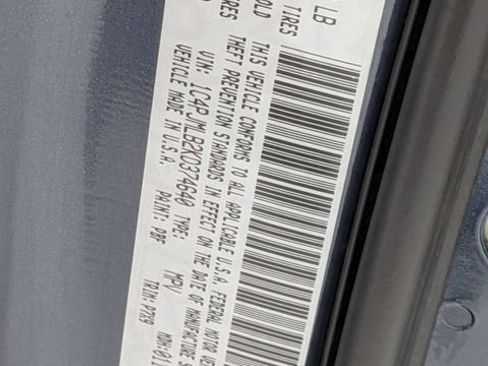 Certified 2019 Jeep Cherokee Latitude Plus w/ Cold Weather Group image 33