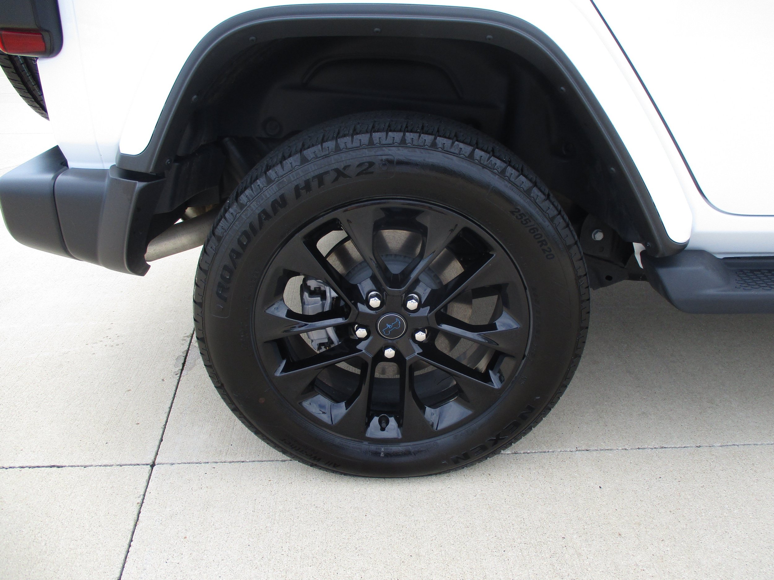 Used 2025 Jeep Wrangler Unlimited Sahara AWD/4WD image 14