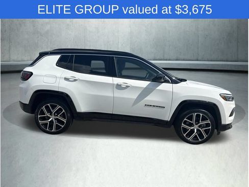 Used 2024 Jeep Compass Limited w/ Elite Group AWD/4WD image 3