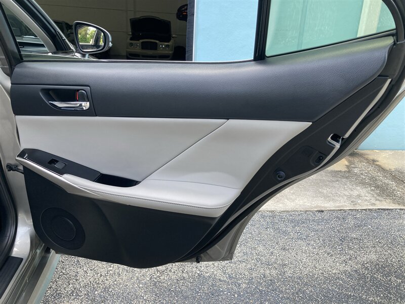 Used 2015 Lexus IS 350 w/ Navigation System Package RWD image 38