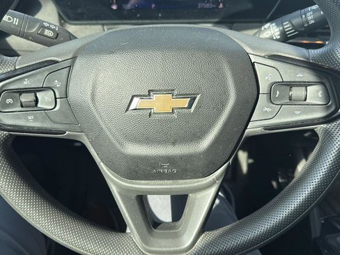 Used 2025 Chevrolet TrailBlazer LT FWD image 12
