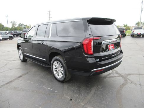 Certified 2023 GMC Yukon XL SLT AWD/4WD image 9
