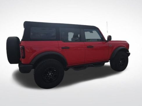 Used 2023 Ford Bronco Wildtrak image 3