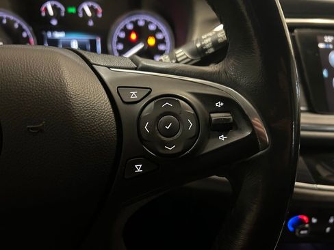 Used 2019 Buick Enclave Essence image 18